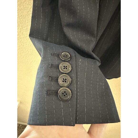 Tahari Arthur S. Levine Navy Blue Pin Stripe Blazer Jacket Women's Size 8 - Picture 3 of 10